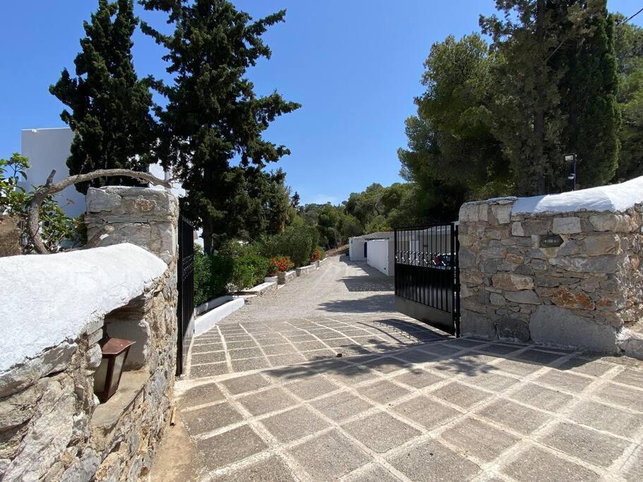 Retreat Villa By The Sea With Pool In Porto Heli Luaran gambar